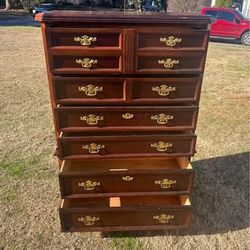 Chest dresser
