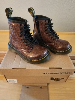 DR. MARTENS kids boots
