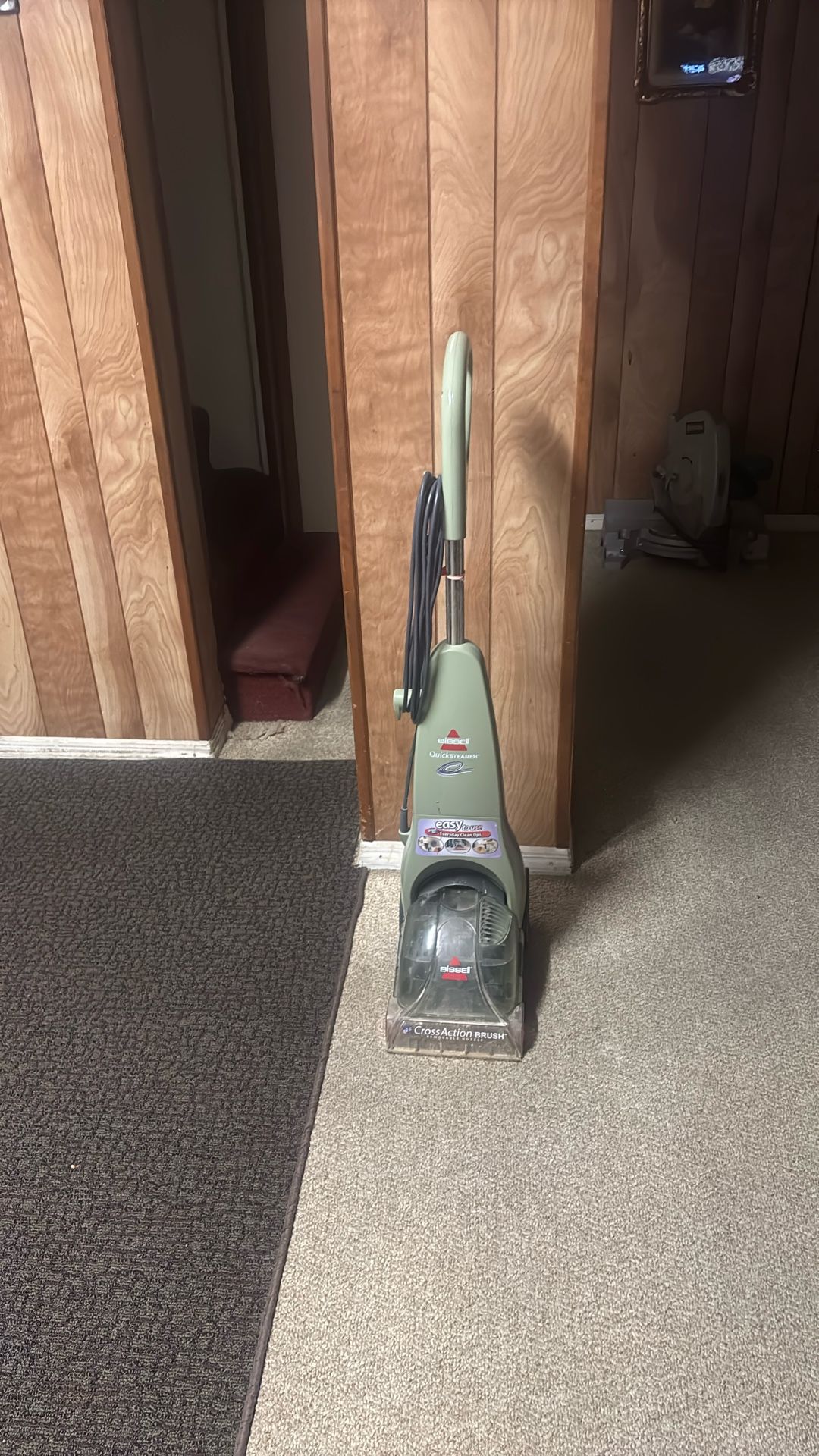 Bissell 1970 QuickSteamer. Corded Lightweight Multi-Surface Deep Vacuum Cleaner.