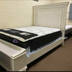 Kanwyn Whitewash Queen Panel Storage Bed /King Bed Frame 719