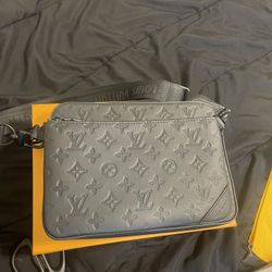 Louis Vuitton Trio Messenger Bag