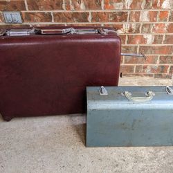 Vintage Suitcases, Clean Inside. Both $10