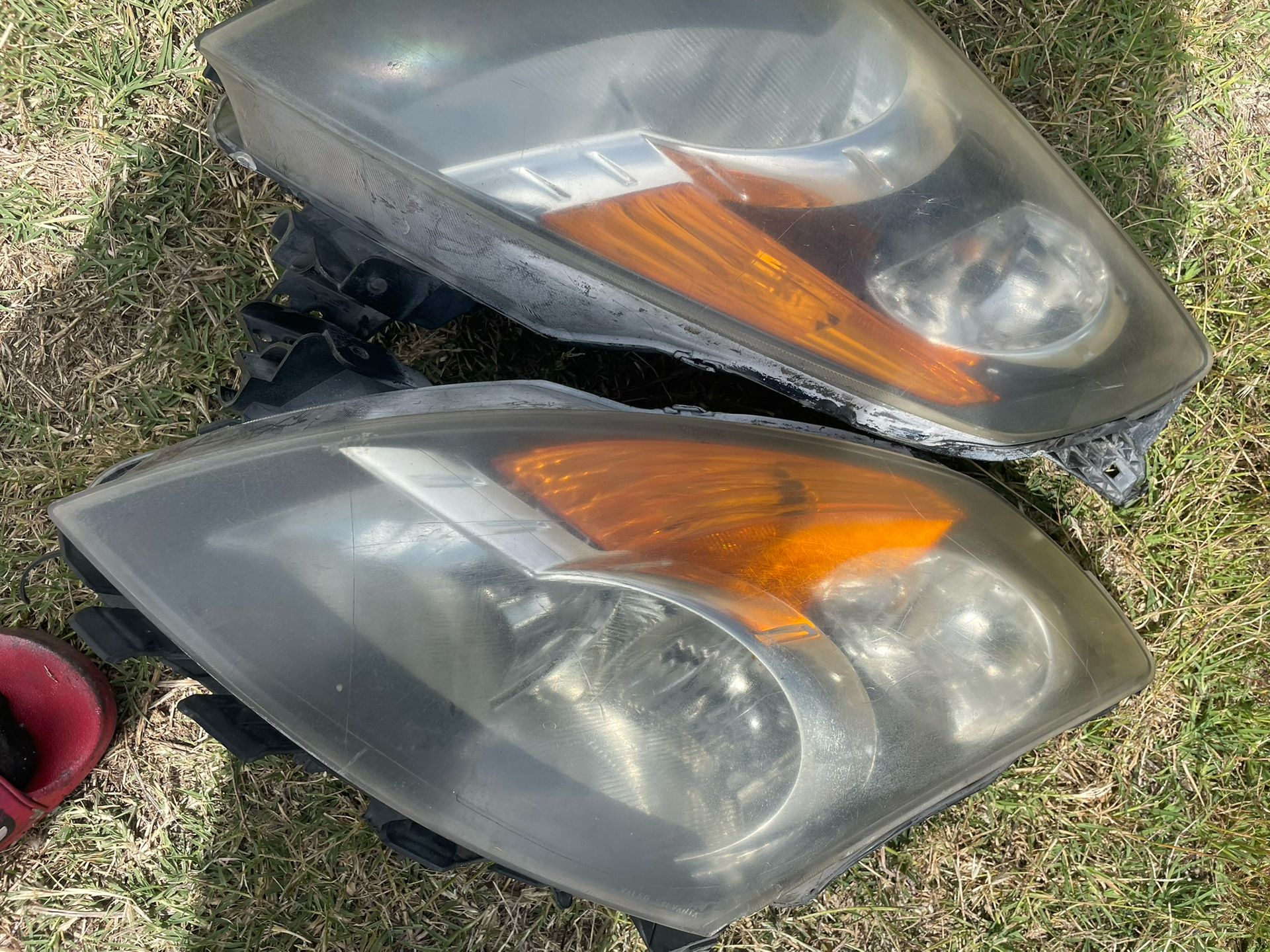 2009 nissan altima headlights
