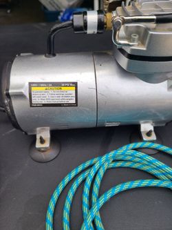 Central Pneumatic Oilless Airbrush Compressor 120V / 60Hz