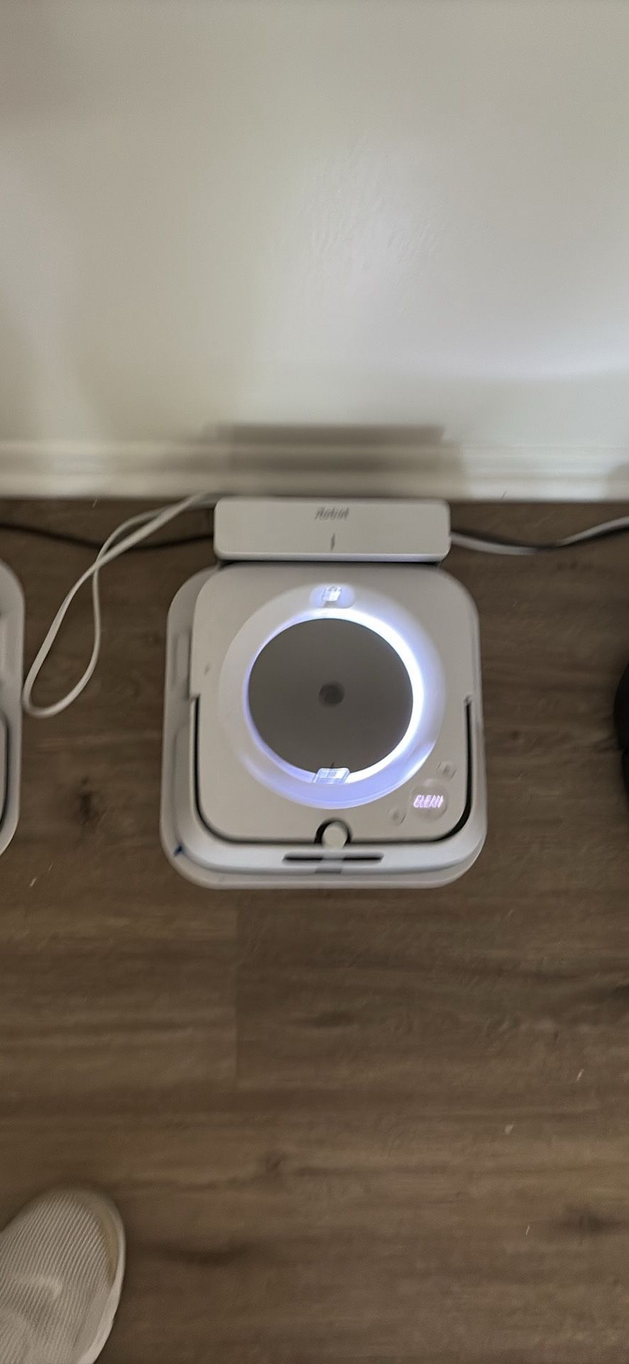 Braava Jet M6 w/Reusable Pad Robot Mop