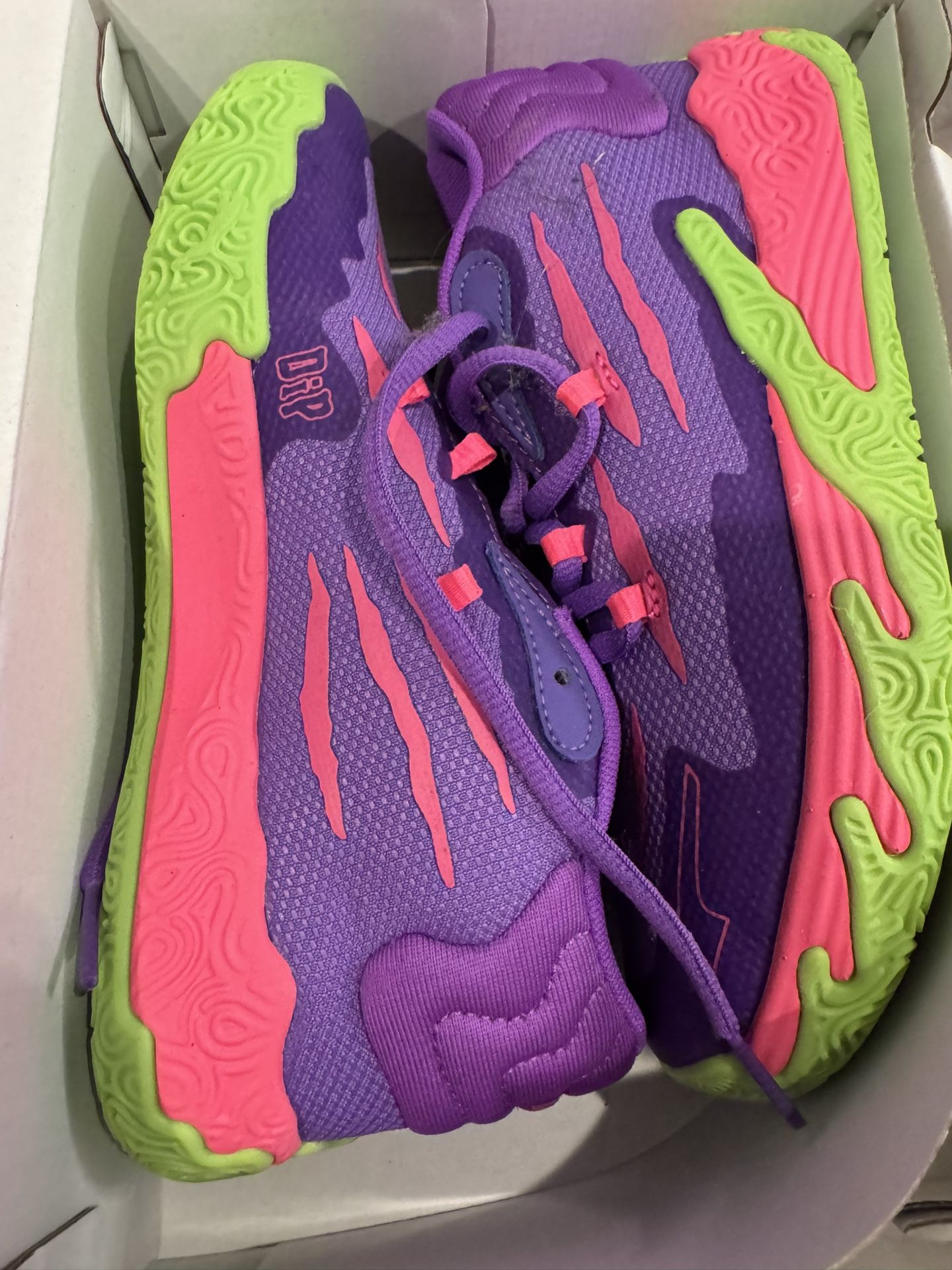 Kids Melo Sneaker Size 2.5C