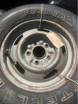 Set of tires with rims
