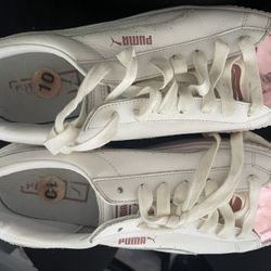Pumas With Pink Front 