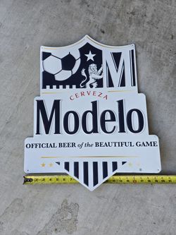 Modelo Cerveza Tin Sign 19x22