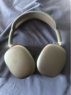 AirPod Maxes