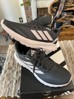 BRAND NEW ADIDAS RUNFALCON 5 TR SIZE 9.5W