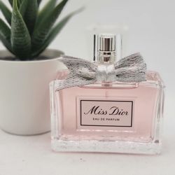 Dior
 
Miss Dior Eau de Parfum

1.7 fl 