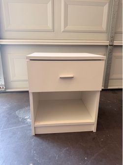 Kids nightstand