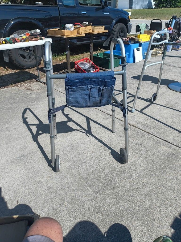Foldable Walker With Detachable Pouch To Hold Things
