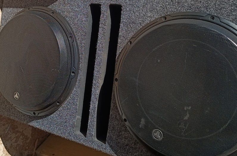 2- JL AUDIO 12W6V3 SUBS IN PORTED BOX