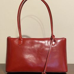 HOBO brand Lola top-grain leather shoulder bag with dust bag - beautiful shade of crimson/rouge/red - BRAND NEW