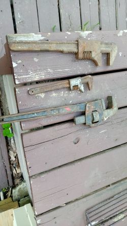 Pipe Wrenches 