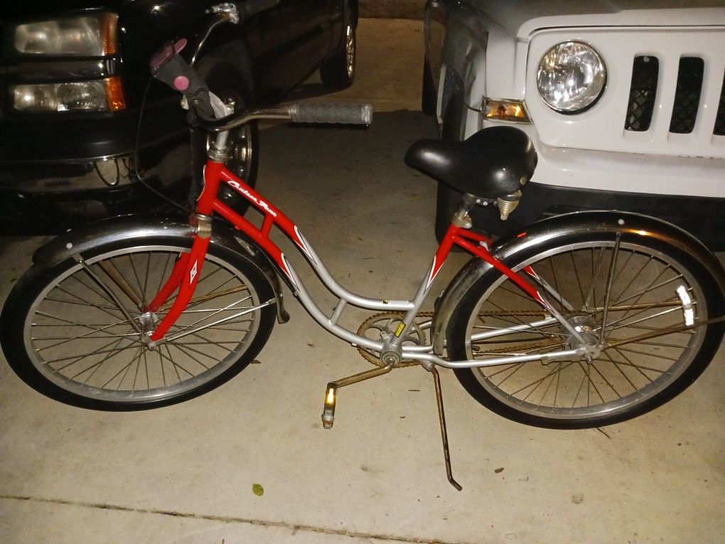 GORGEOUS SCHWINN BEACH CRUISER IN EXCELLENT CONDITION 1ST 45 GETS IT FIRM FINAL PRICE TOOOO THIS 400 BIKE