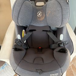 BABY CAR SEAT