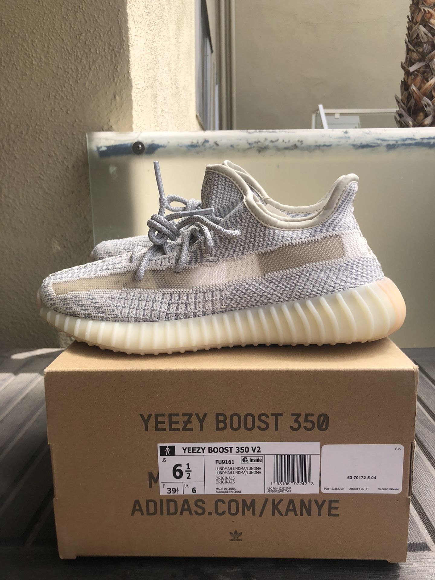 Yeezy lundmark deals box