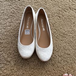 American Eagle Women’s White Lace Shoes 