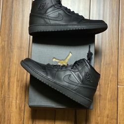 Jordan 1 Black 