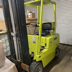 Clark Forklift