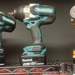 1/2  makita 4.0 batería y cargador $300