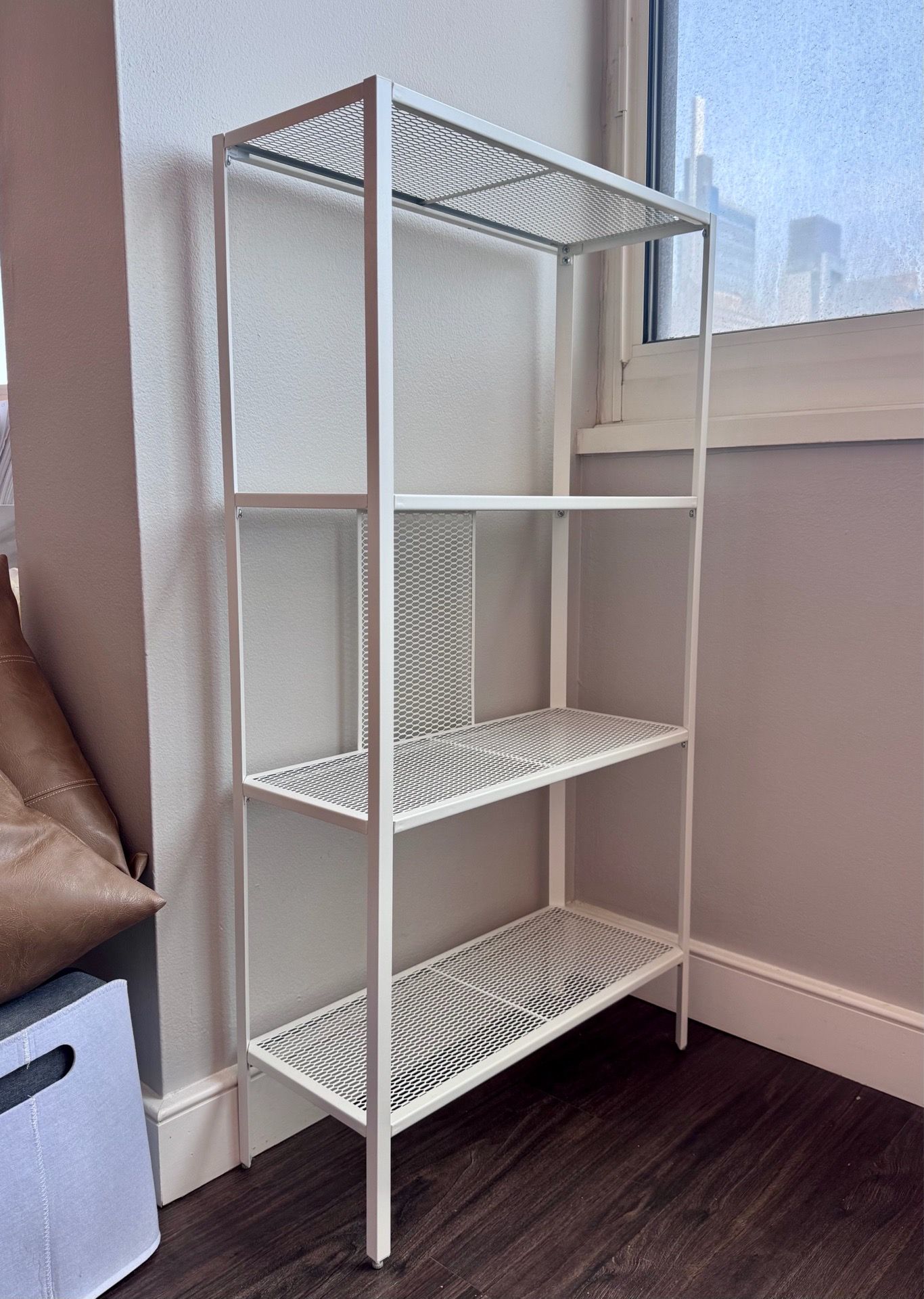 Amazing Deal. Wayfair Chic 3-Tier White Shelf