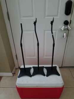 3 metal music stands