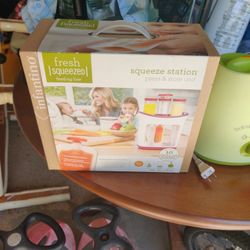 Baby Food Cooker And Squeezer
