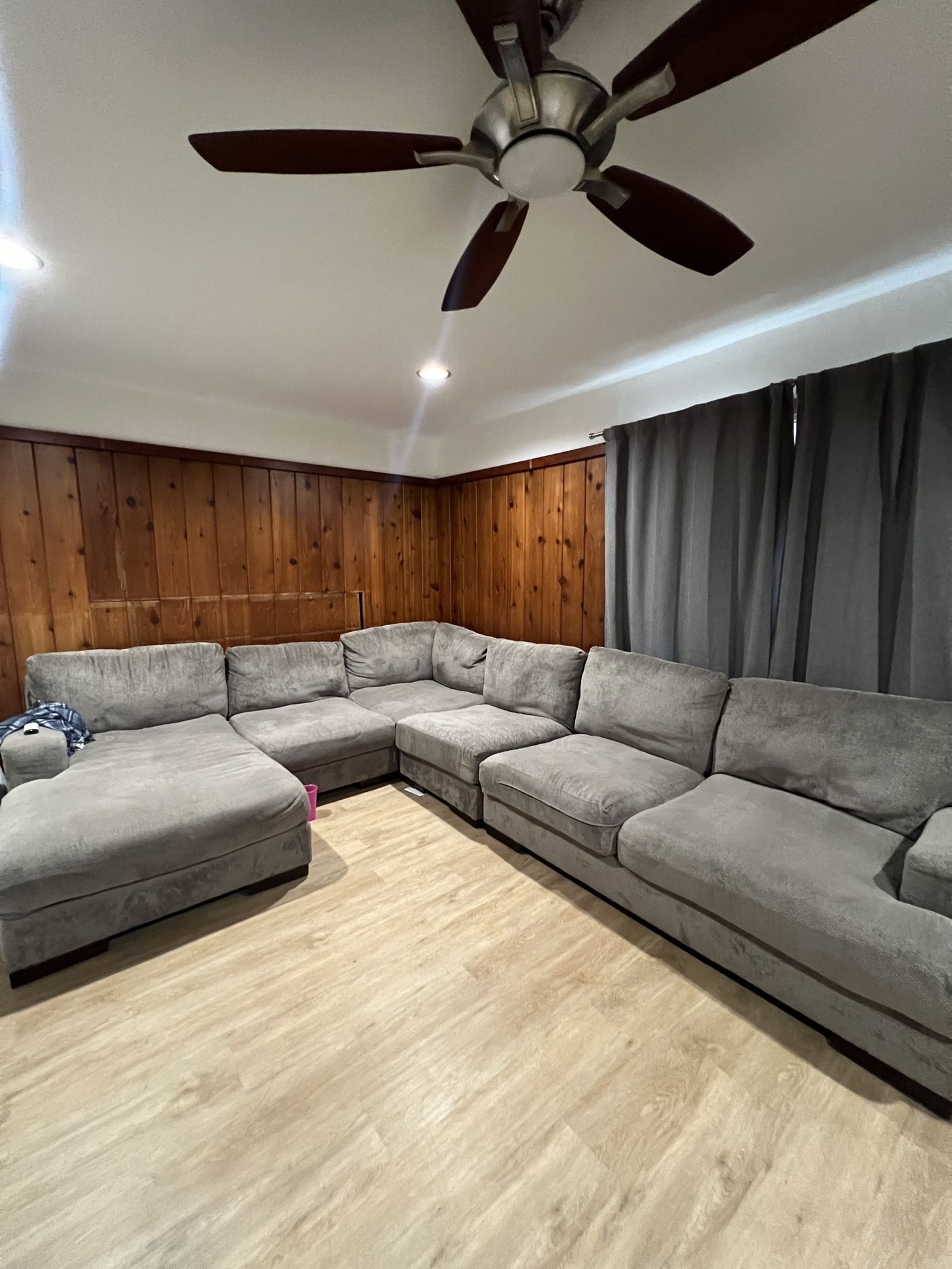 Large Gray Sectional Sofa with Chaise – 9x12 ft