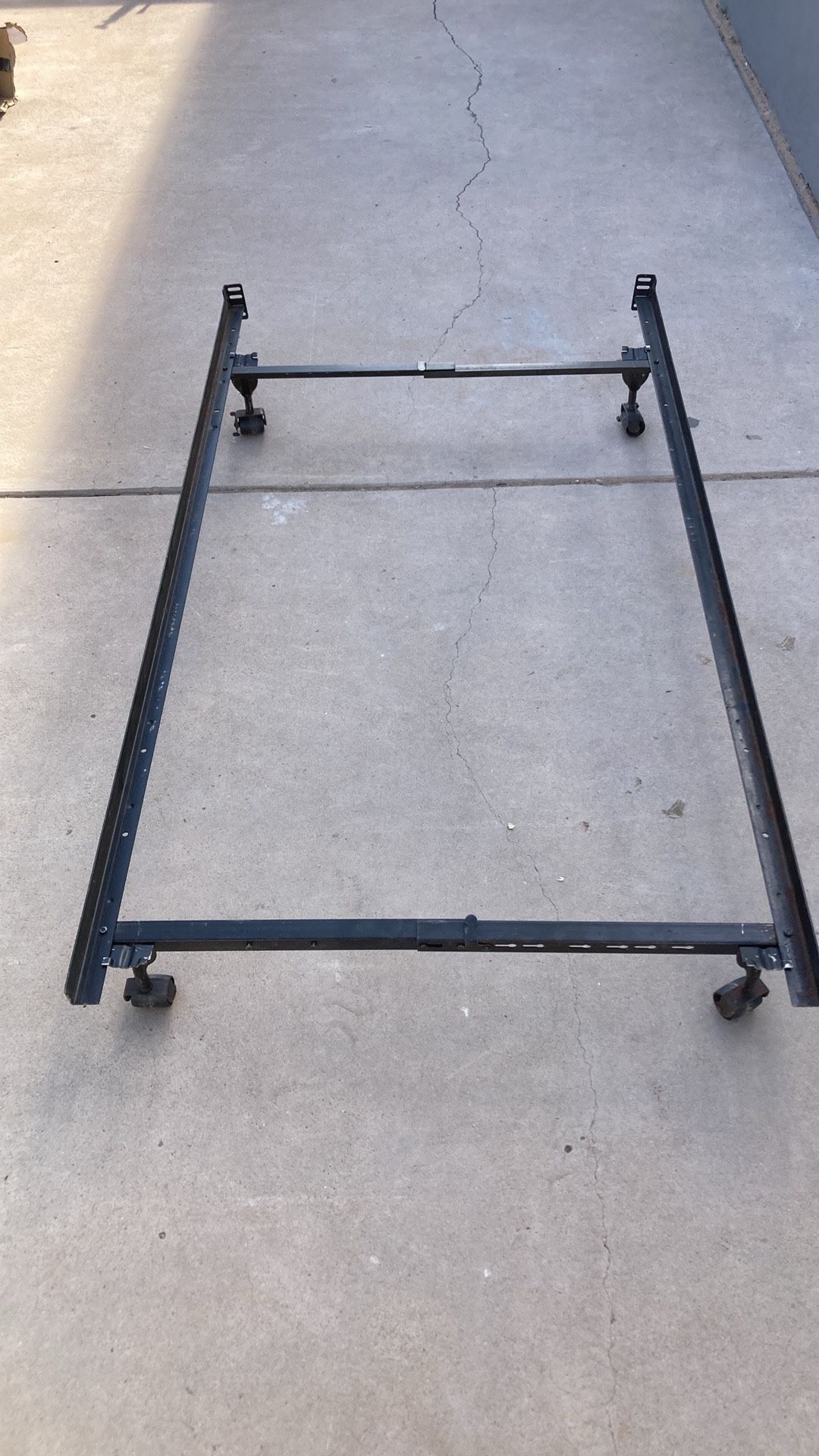 Metal Bed Frame. Twin Size