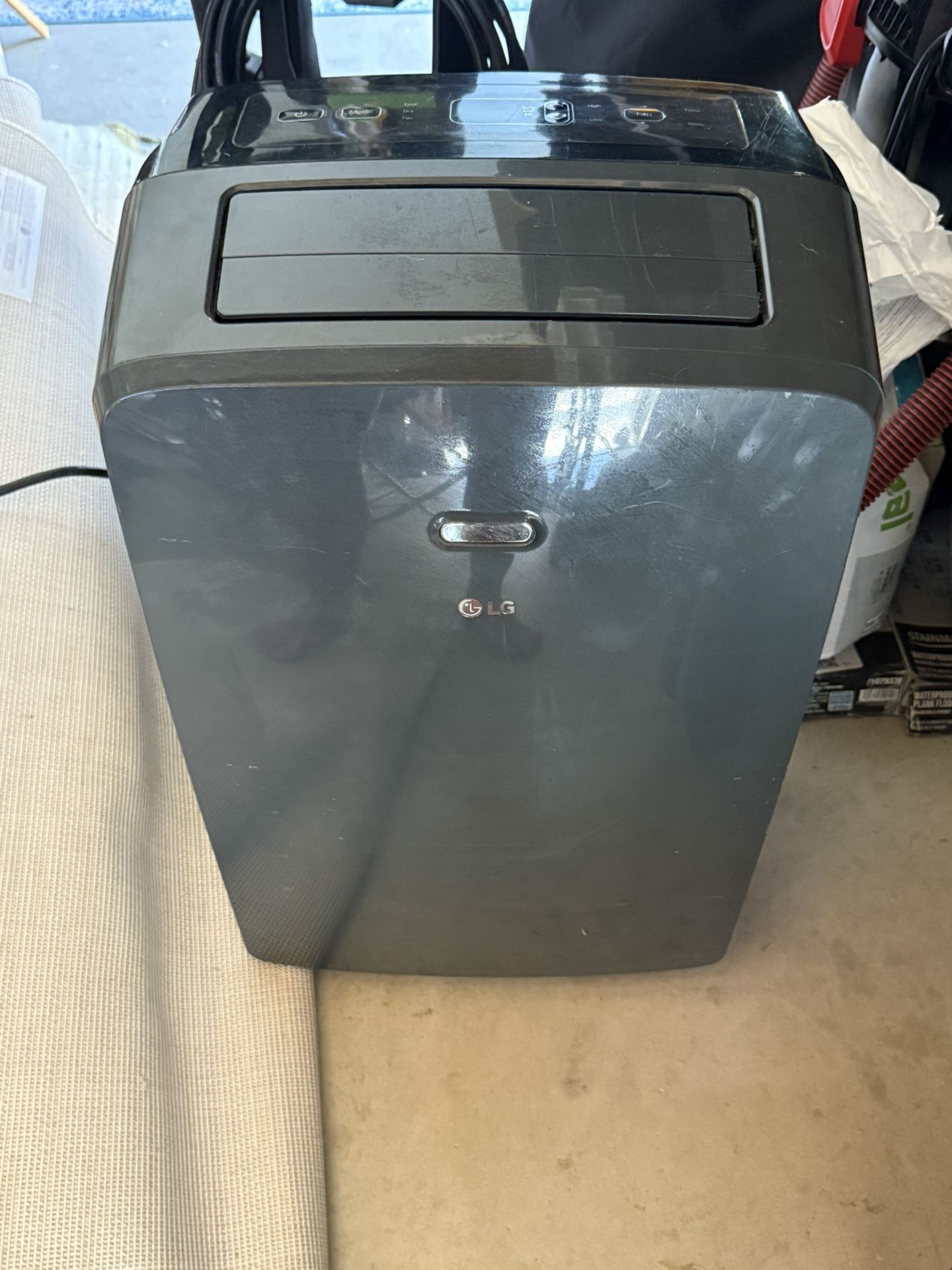 Portable AC - LG 12,000 BTU