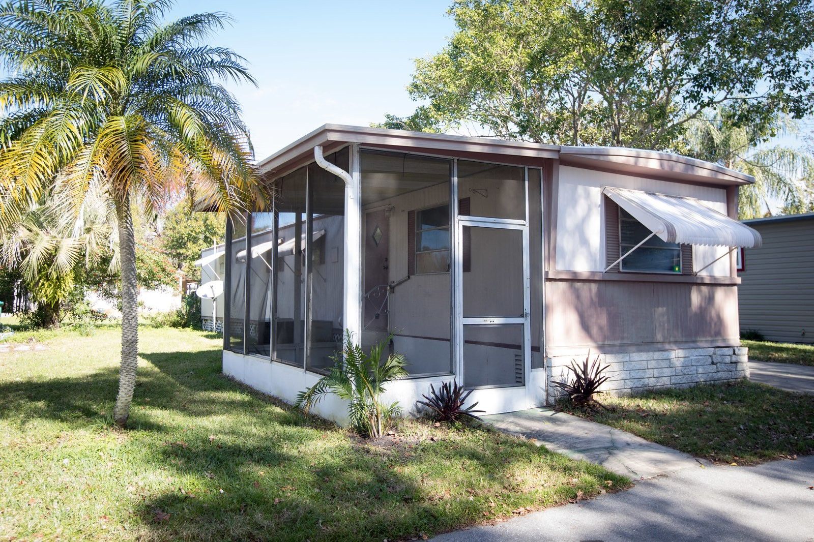 Renovated Mobile home Palm Harbor Family Park