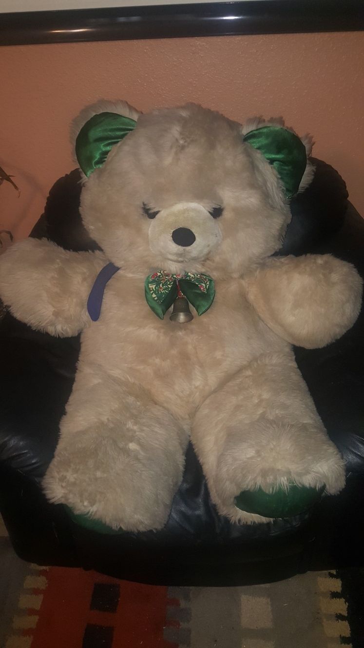 Giant jumbo Xmas plush teddy bear