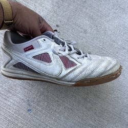 Nike SB supreme gatos - White
