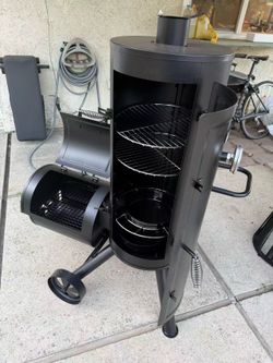 Brand New & Fully Assembled Captiva Designs Vertical Charcoal Smoker & Grill