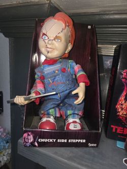 Spencer's side stepper Chucky Doll