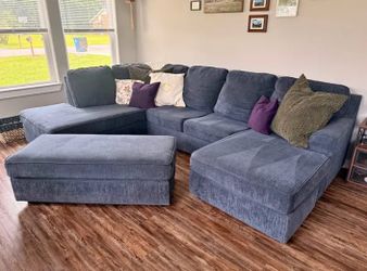 8 MØNTHS OLD FABRIC SECTIONAL SOFA