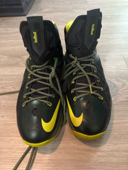 Nike LeBron XI (11) "Black/Volt" mens size 13