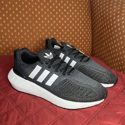 Adidas Swift Run 22 Size 8