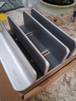 Laptop stand