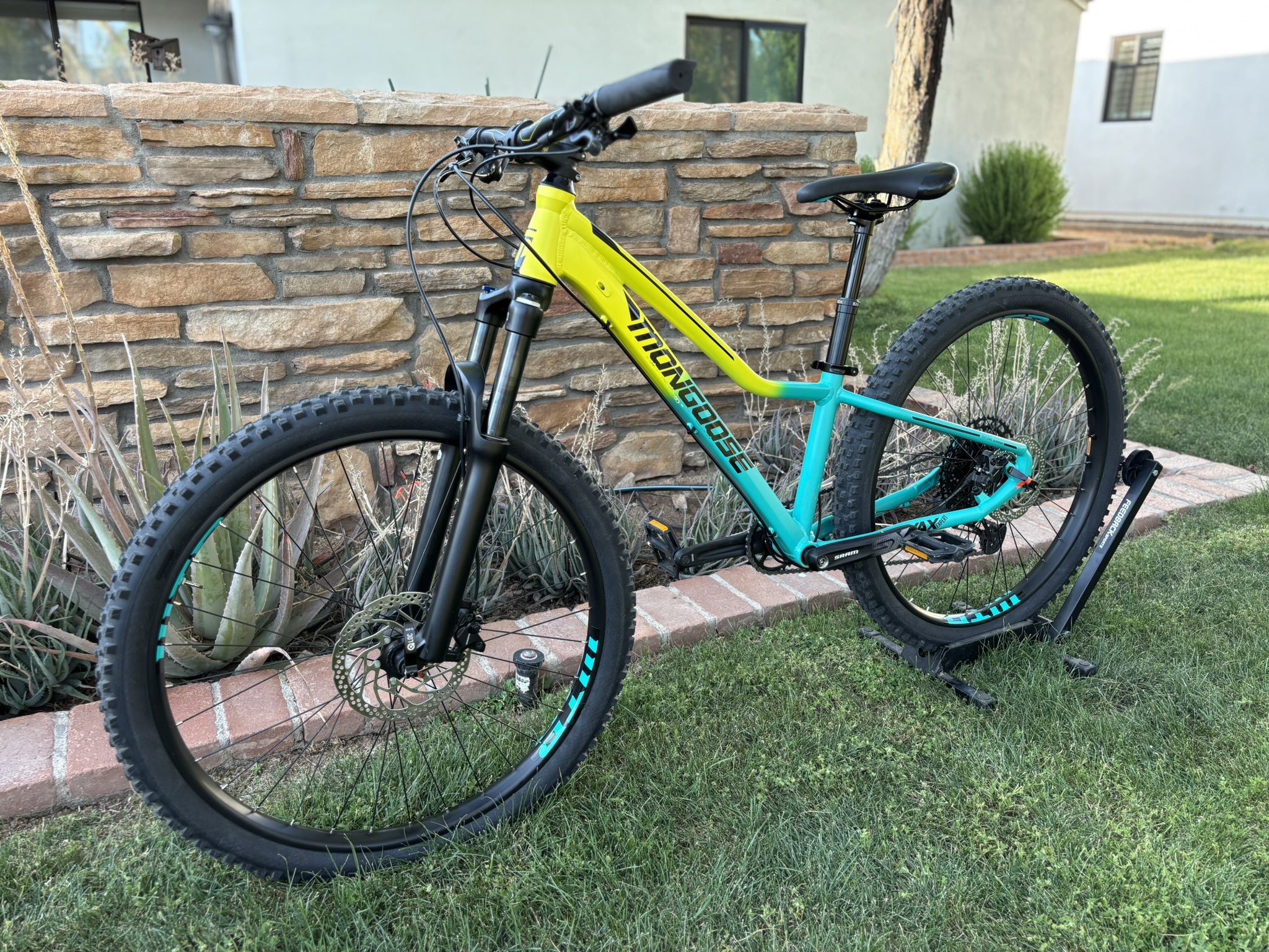 MONGOOSE TYAX EXPERT - With SRAM EAGLE
