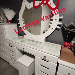 Hello Kitty Vanity Set