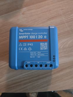 Like New victron charge controller