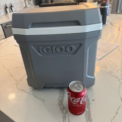 Igloo Cooler Ice Chest Roller