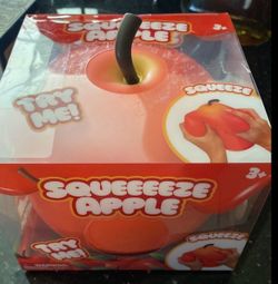 Jumbo apple