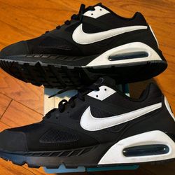 Nike Air Max IVO