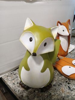 Fox figurines